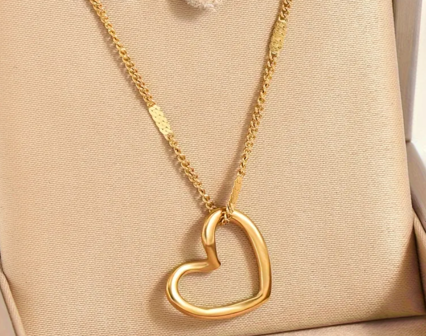 18K Gold Heart Pendant Cuban Chain Necklace