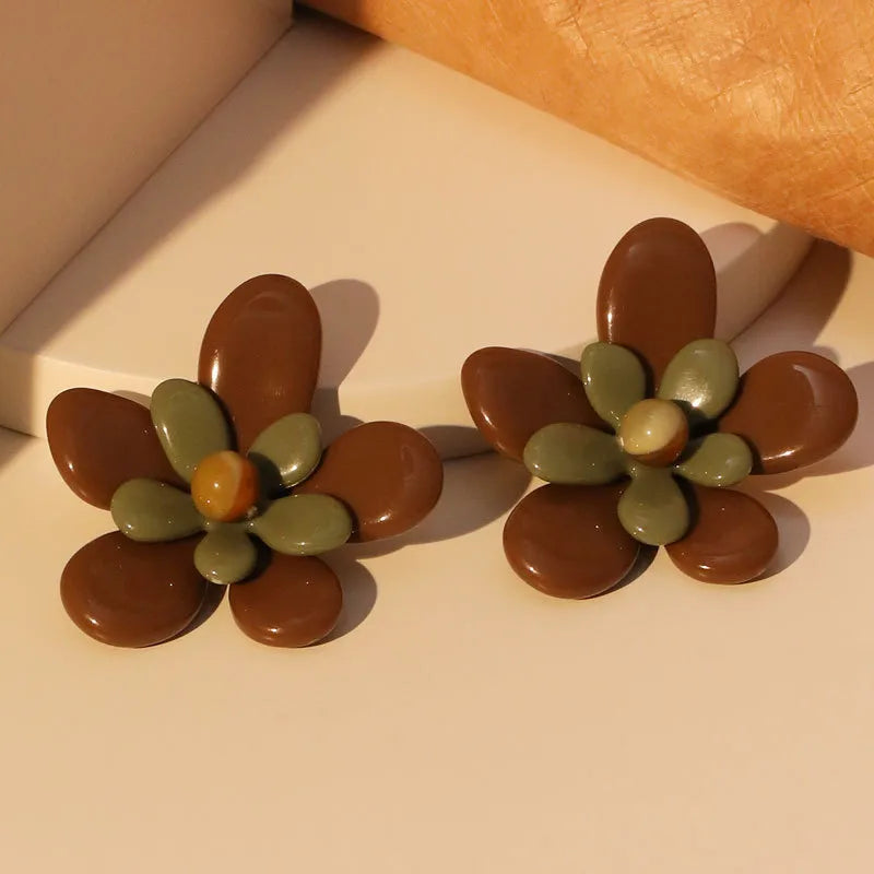 Polished Acrylic Flower Earrings