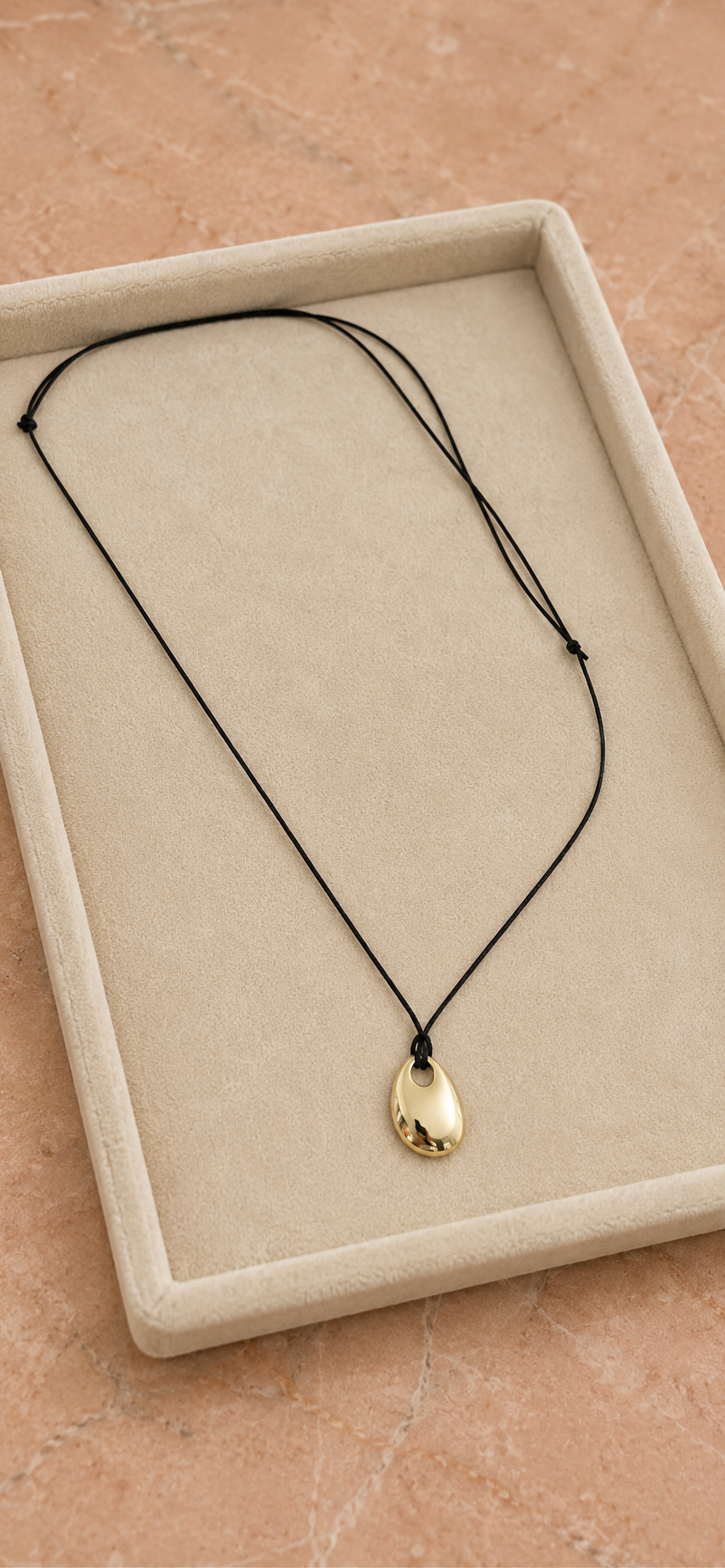 Gold Geometric Circle Pendant Necklace/ Classic Women’s Jewellery