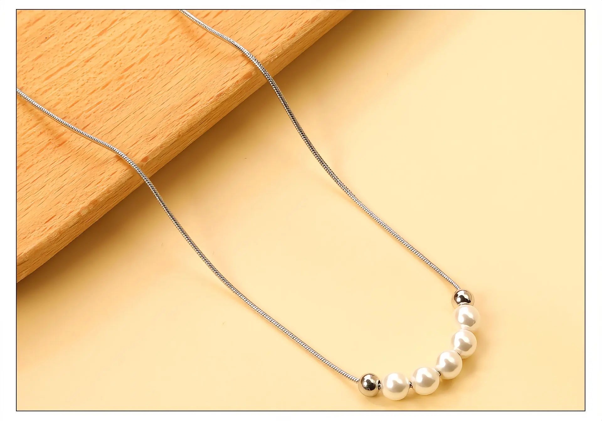 Freshwater Pearl Pendant Necklace