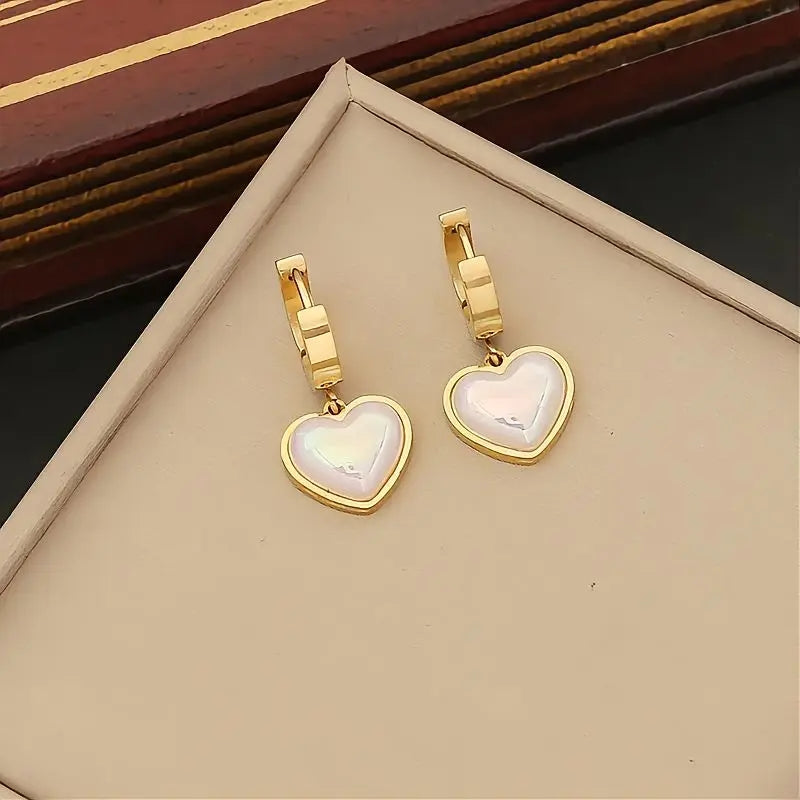 Luna Heart Gold Drop Earrings – 18K Gold PVD Stainless Steel