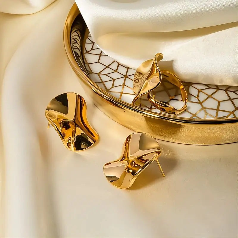 Modern Gold Statement Ring