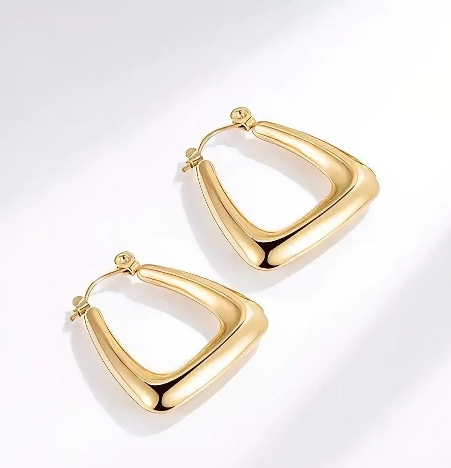 Minimal Sculpted Gold  Earrings
